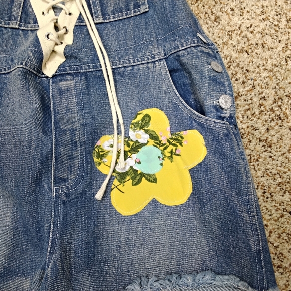 3918 Size Small Pol Upcycled Lace Up Over-all Shorts. New - Picture 2 of 5